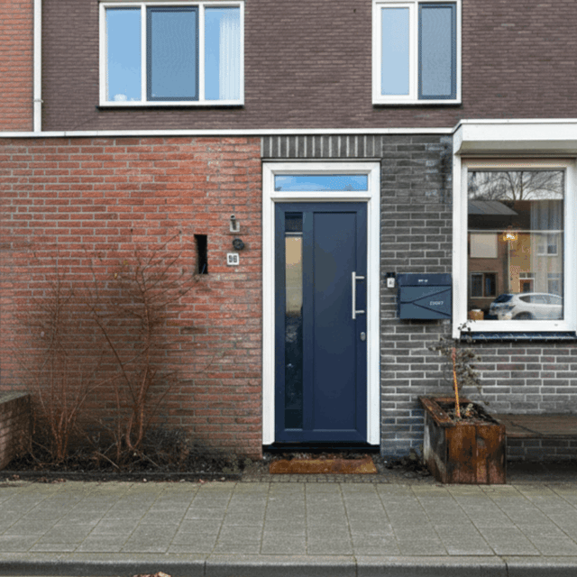 Voordeur-huis-voorkant
