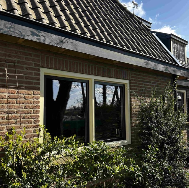 Kozijn-werkkamer-buiten-1