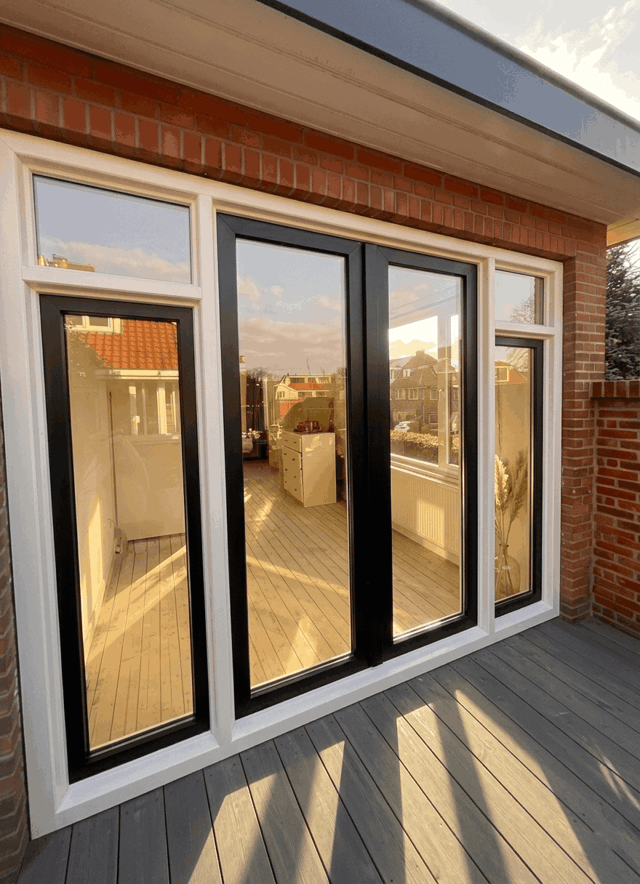 Kunststof-balkon-deuren-zon