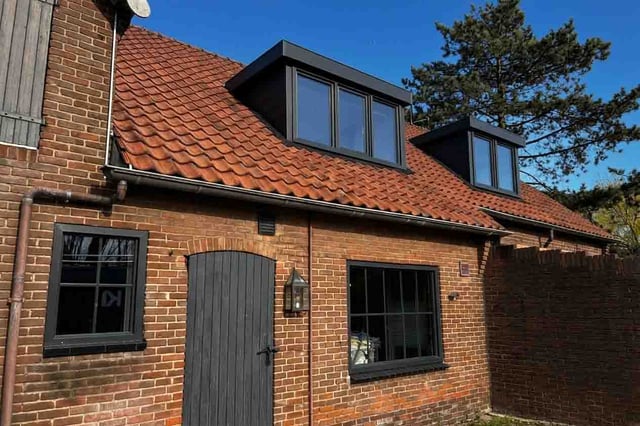 Zijkant-kunststof-dakkapellen