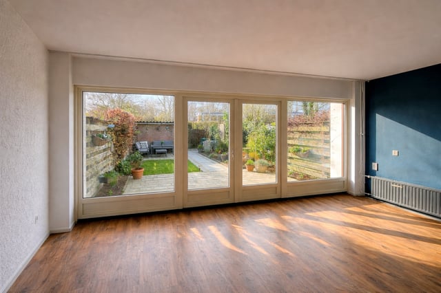 kunststof-tuindeuren-binnenkant-woonkamer