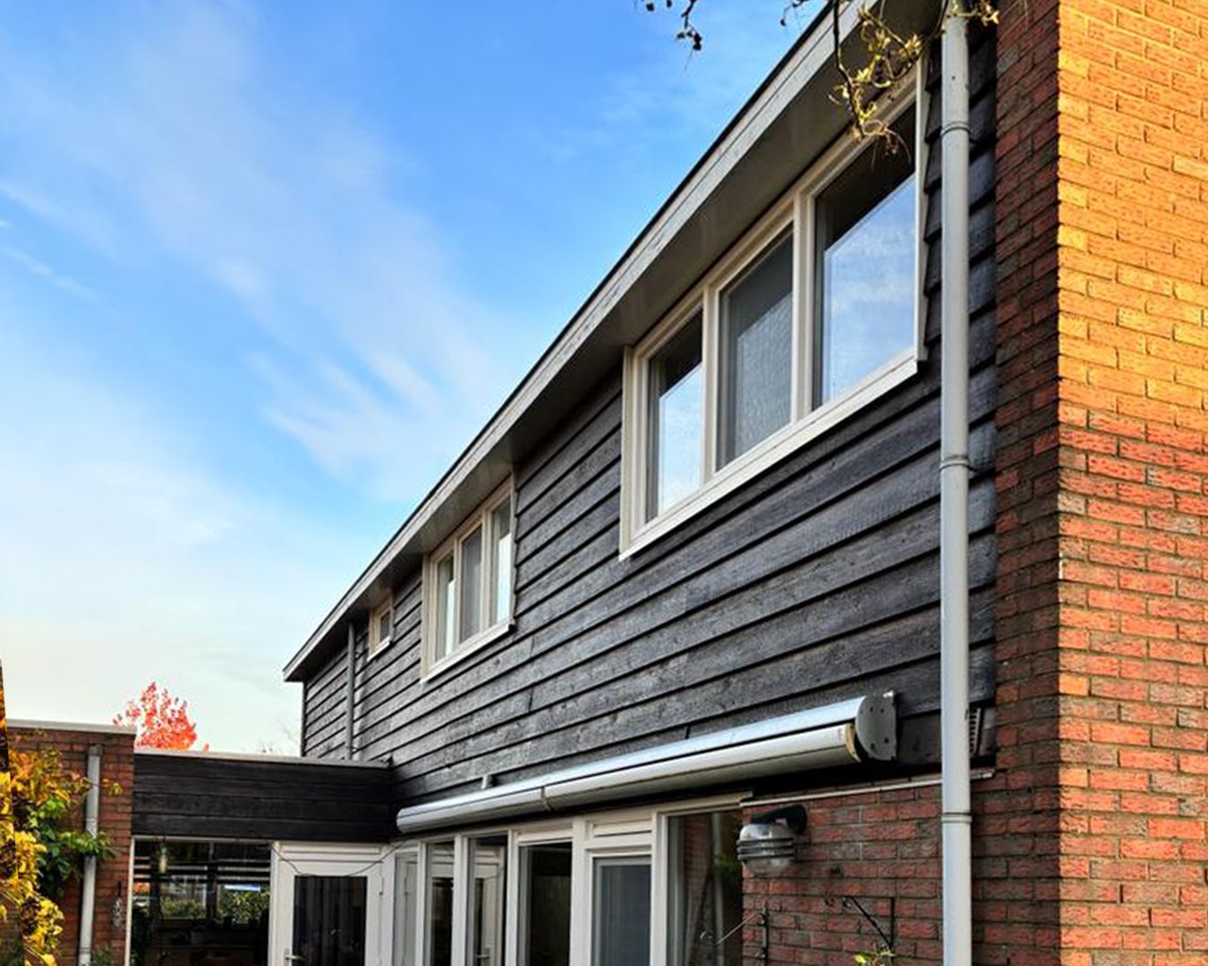 houten-gevelbekleding-kunststof-kozijnen-2