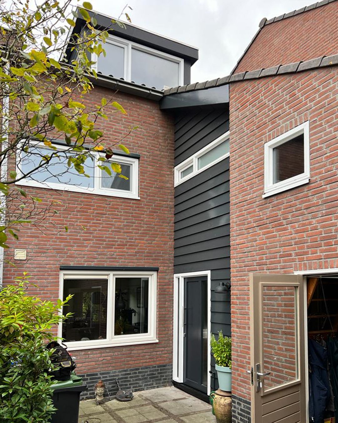 kunststof-kozijnen-gevelbekleding-1