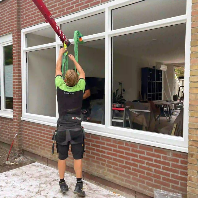 monteur-aan-het-werk