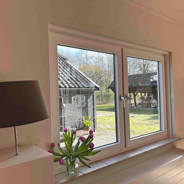 zijkant-kunststof-kozijn-binnen-1