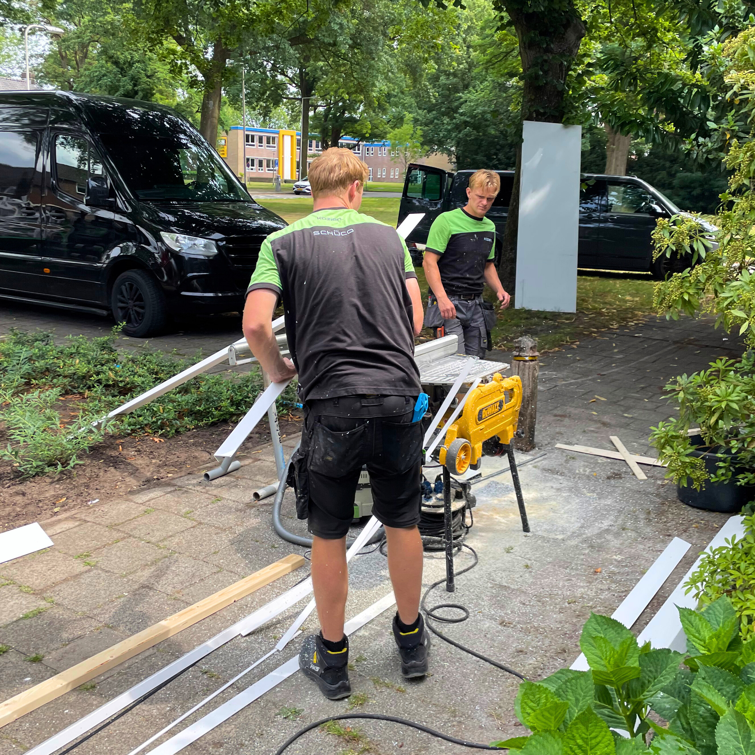 monteurs-aan-het-werk